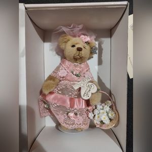 Vintage Annette Funicello collector Bear. Virginia #86312 NIB, NWT, COA